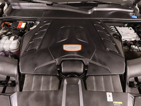 Used 2023 Porsche Cayenne GTS AWD/4WD image 21