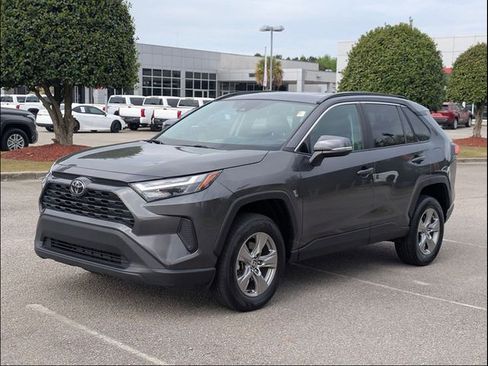 Used 2024 Toyota RAV4 XLE FWD image 7