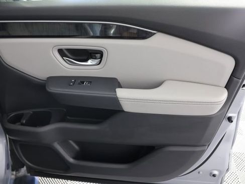 Used 2023 Honda Pilot Elite image 31