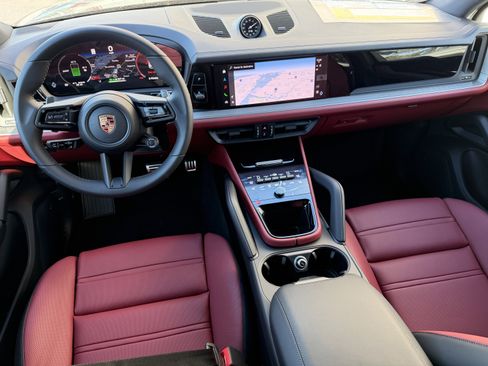 New 2026 Porsche Cayenne S image 17