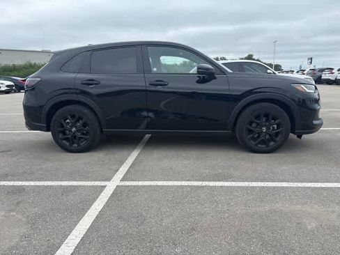 Used 2025 Honda HR-V Sport image 6