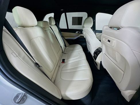 Used 2022 BMW X5 xDrive40i AWD/4WD image 36