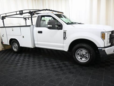 Used 2019 Ford F250 XL w/ XL Value Package image 7