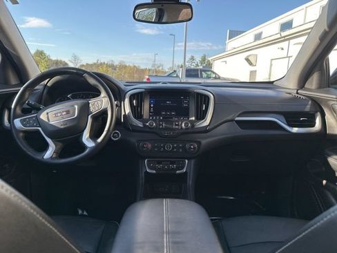 Used 2024 GMC Terrain SLT AWD/4WD image 18