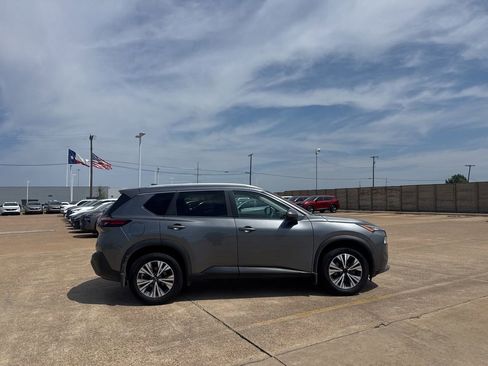 Used 2022 Nissan Rogue SV w/ SV Premium Package AWD/4WD image 24