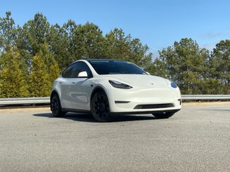 Used 2021 Tesla Model Y Long Range video 2