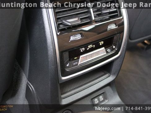 Used 2023 BMW X7 xDrive40i w/ M Sport Package image 36