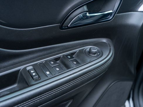 Used 2020 Buick Encore Sport Touring image 14