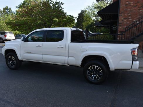 Used 2021 Toyota Tacoma TRD Sport image 39