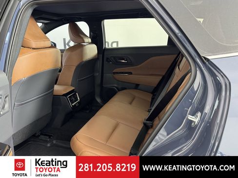 New 2025 Toyota Crown Signia image 6