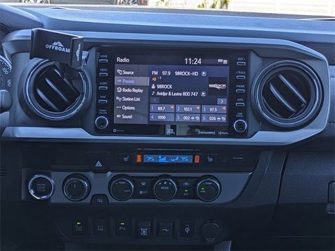 Used 2021 Toyota Tacoma Limited image 18