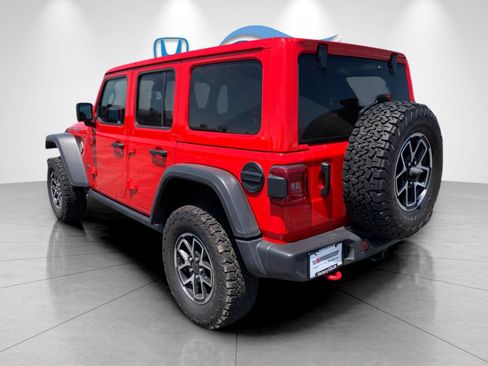 Used 2025 Jeep Wrangler Unlimited Rubicon AWD/4WD image 3