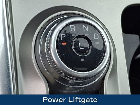 Used 2021 Ford Explorer XLT w/ Equipment Group 202A AWD/4WD image 12