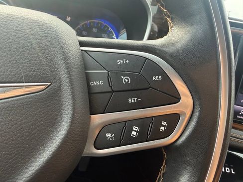 Used 2021 Chrysler Pacifica Pinnacle AWD/4WD image 25
