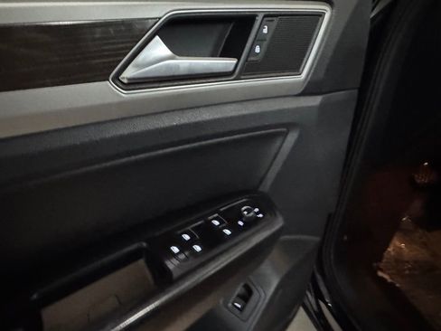 Used 2019 Volkswagen Atlas SE w/ Panoramic Sunroof Package image 33