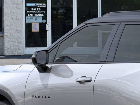 New 2025 Chevrolet Blazer LT w/ Midnight/Sport Edition image 36