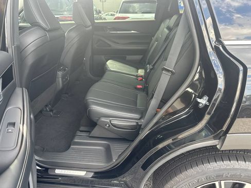Used 2024 INFINITI QX60 Pure FWD image 17
