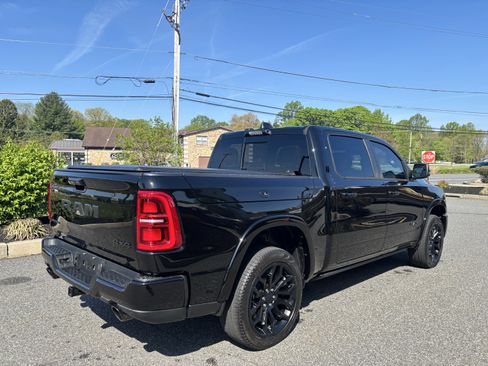 Used 2025 RAM 1500 Limited AWD/4WD image 4