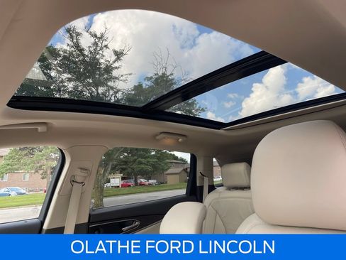 Used 2016 Lincoln MKX Reserve w/ Technology Package AWD/4WD image 21