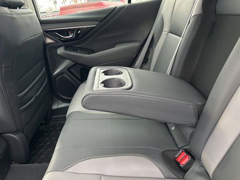 Certified 2025 Subaru Outback Onyx Edition image 27