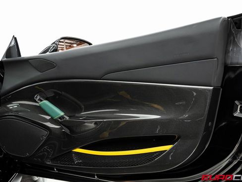 Used 2020 Ferrari 488 Pista Coupe image 31