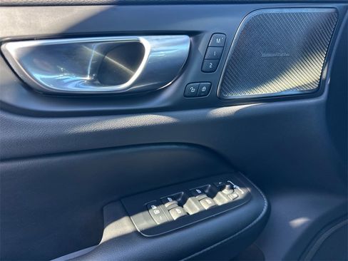 Used 2024 Volvo S60 B5 Ultimate w/ Climate Package image 32