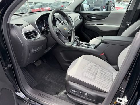 Used 2024 Chevrolet Equinox LS w/ LS Convenience Package FWD image 11