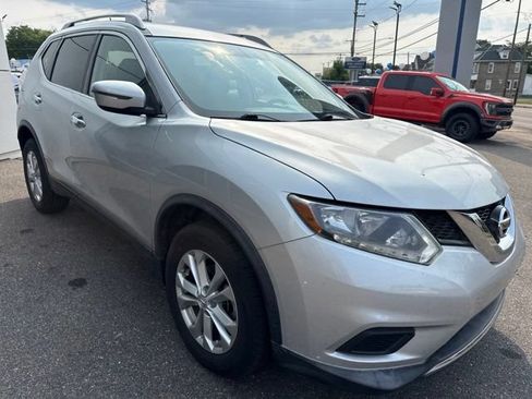 Used 2016 Nissan Rogue SV FWD image 4