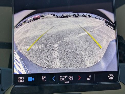 New 2025 Volvo XC40 B5 Plus w/ Protection Package Premier image 24