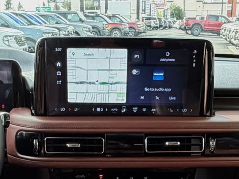 Used 2025 Lincoln Aviator Reserve w/ Equipment Group 201A image 24