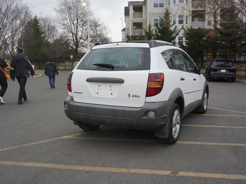 Used 2003 Pontiac Vibe w/ Power Group Value Package image 5