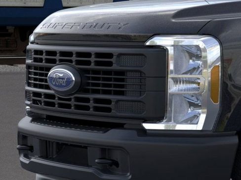 New 2026 Ford F250 XL image 17