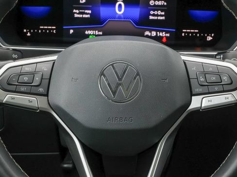 Used 2022 Volkswagen Tiguan SE AWD/4WD image 9