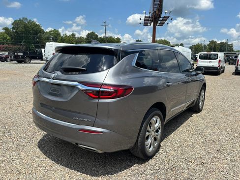 Used 2020 Buick Enclave Avenir w/ Avenir Technology Package FWD image 5