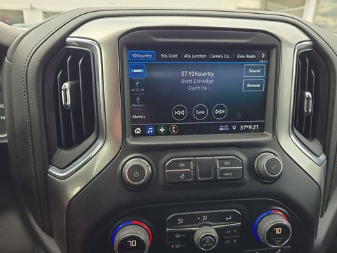 Used 2021 Chevrolet Silverado 1500 RST image 28