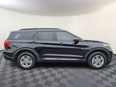 Certified 2020 Ford Explorer XLT w/ Equipment Group 202A AWD/4WD image 8