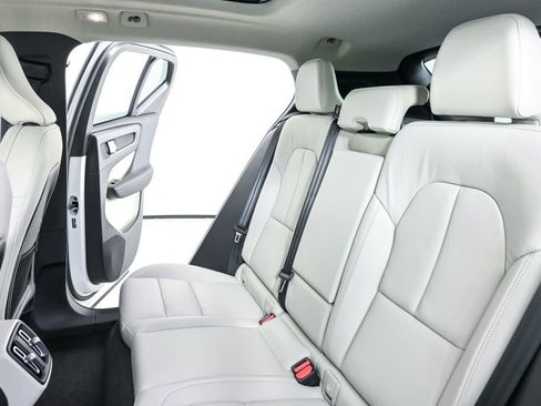 New 2026 Volvo XC40 B5 Plus w/ Protection Package Premier image 20