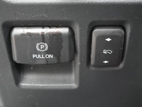 Used 2023 Ford F150 Lariat w/ Equipment Group 502A High image 18