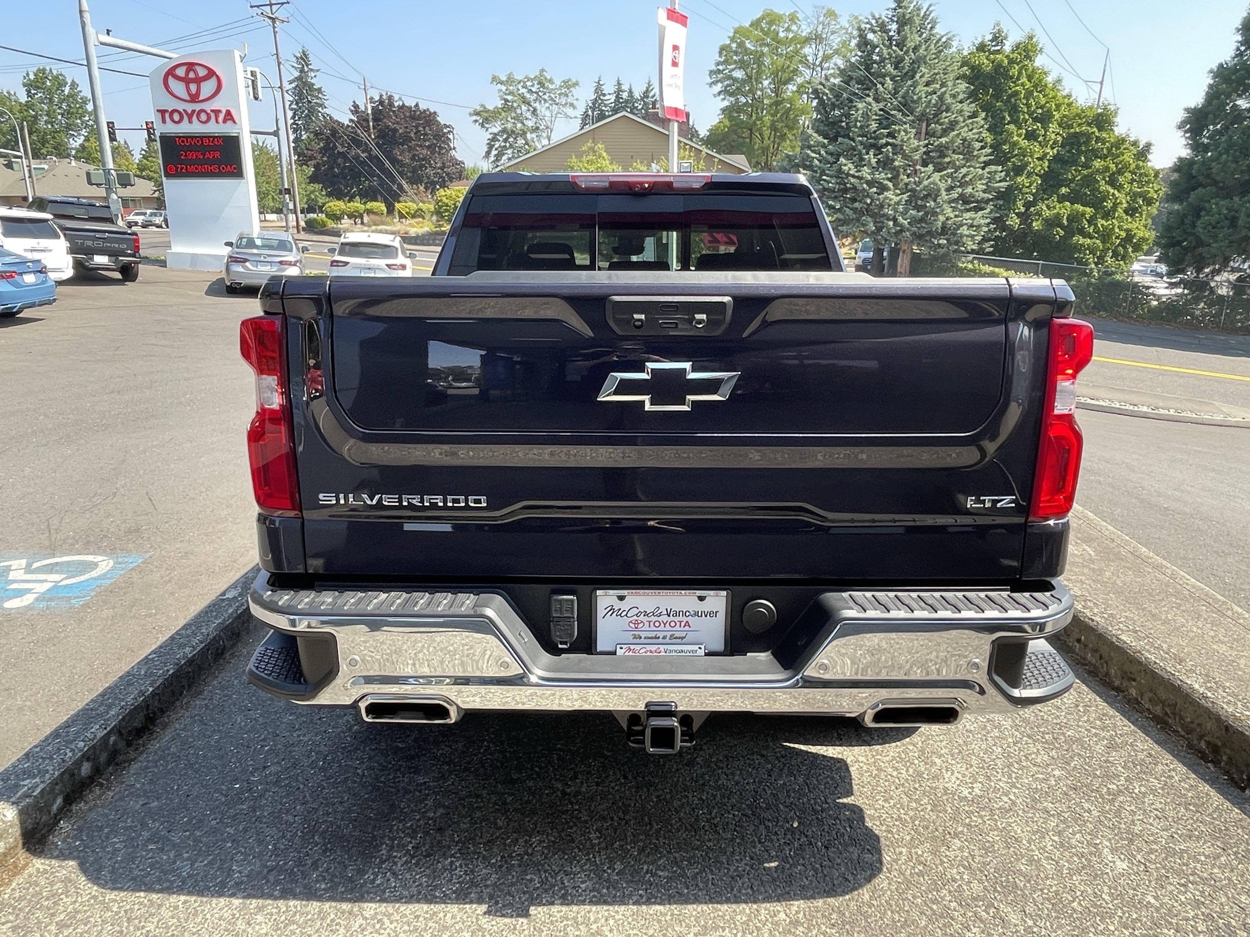 Used 2022 Chevrolet Silverado 1500 LTZ AWD/4WD image 5