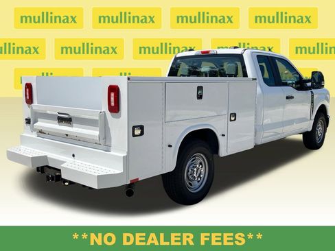 New 2025 Ford F250 XL w/ XL Chrome Package image 4