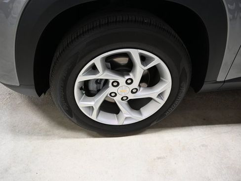 Used 2024 Chevrolet Trax LS w/ LS Convenience Package image 28