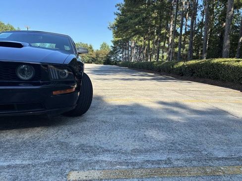 Used 2009 Ford Mustang GT Premium RWD image 36