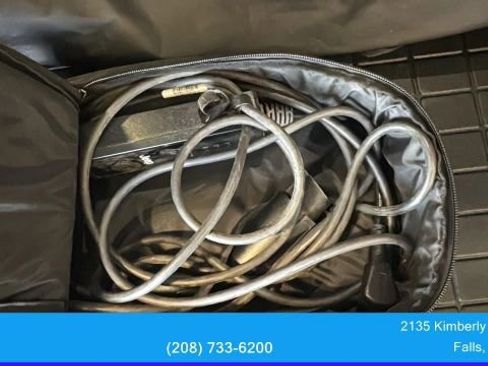 Used 2022 Jeep Wrangler Unlimited Sahara w/ Cold Weather Group image 31