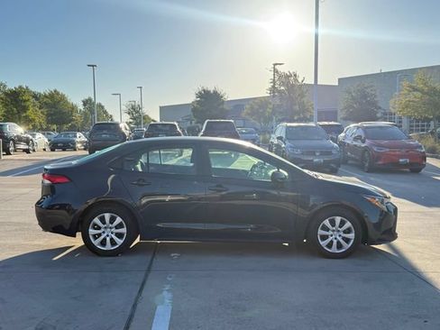 Used 2024 Toyota Corolla LE FWD image 6