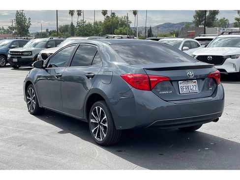 Used 2019 Toyota Corolla SE w/ Carpet Mat Package (TMS) FWD image 4