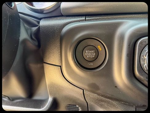 Used 2023 Jeep Wrangler Unlimited Sport AWD/4WD image 23