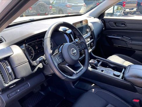 Certified 2023 Nissan Pathfinder SV AWD/4WD image 8