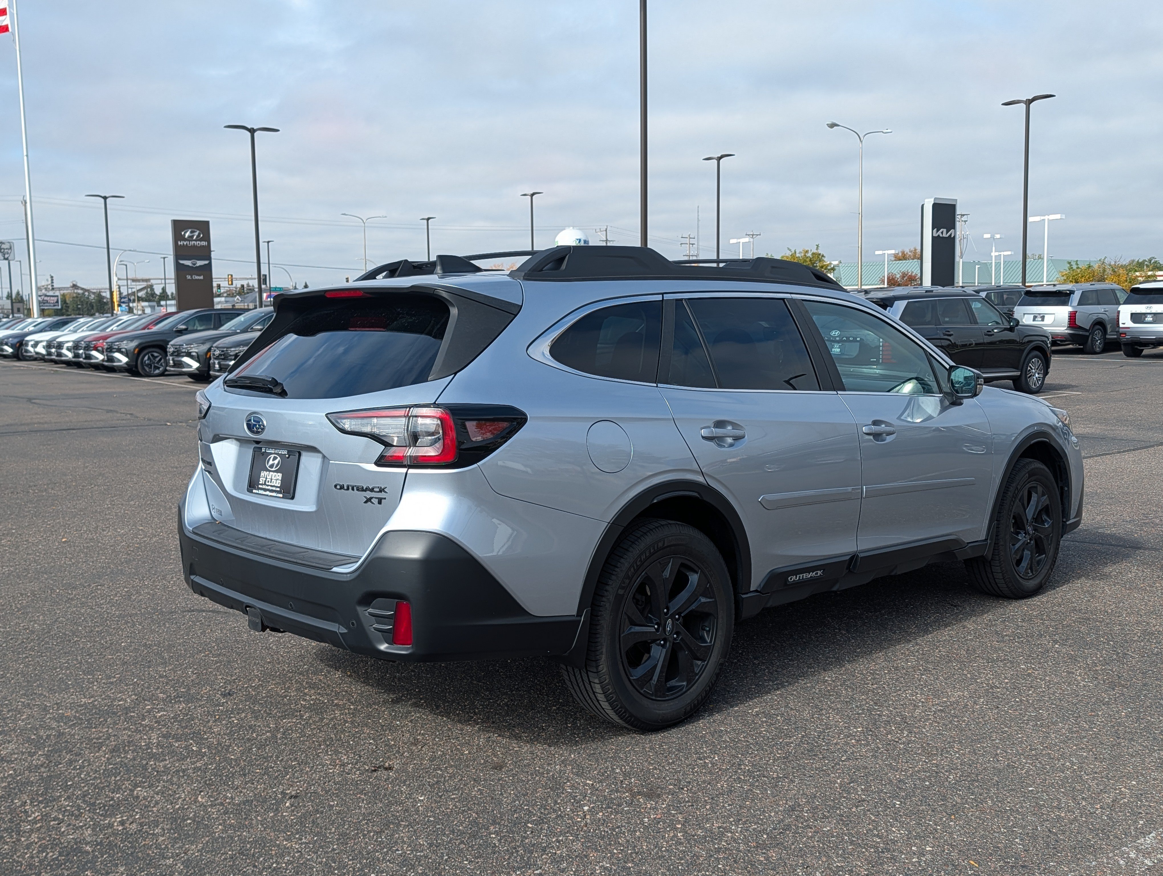 Used 2022 Subaru Outback Onyx Edition XT AWD/4WD image 5