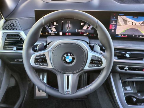 Used 2026 BMW X5 M60i image 24