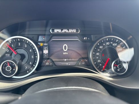 New 2026 RAM 1500 Express AWD/4WD image 17